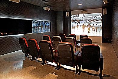 剧情向心理恐怖游戏《疯狂之塔》现已在Steam正式推出并获得好评